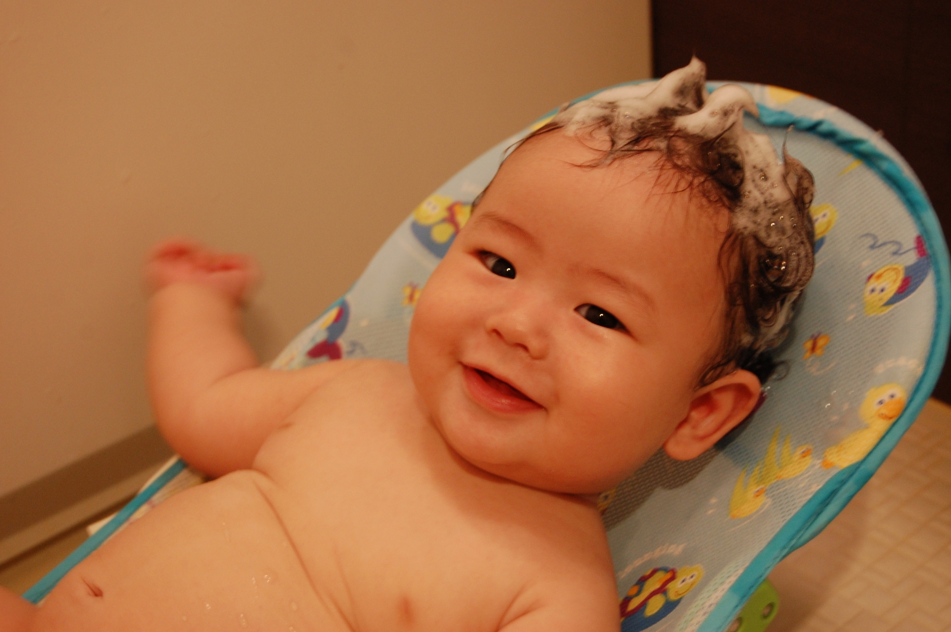 赤ちゃん【5ヶ月】のお風呂はどうしてる？寝返り後の入浴方法