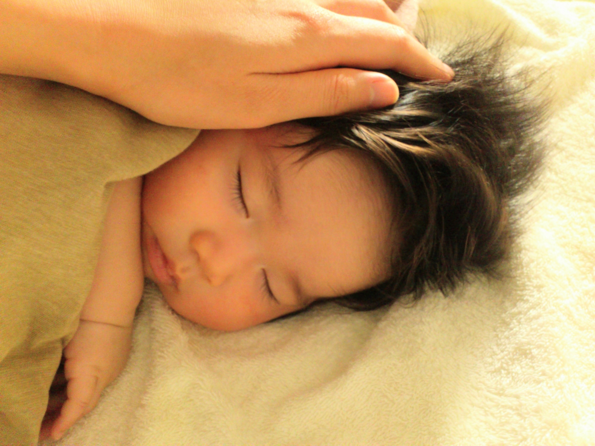 昼寝の時間が30分！赤ちゃんのお昼寝が短い理由と寝かせる方法